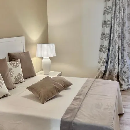 Twenty Two Luxury Flat * 卡利亚里