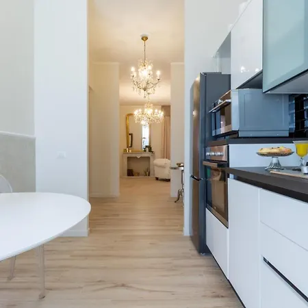 Apartment Twenty Two Luxury Flat *