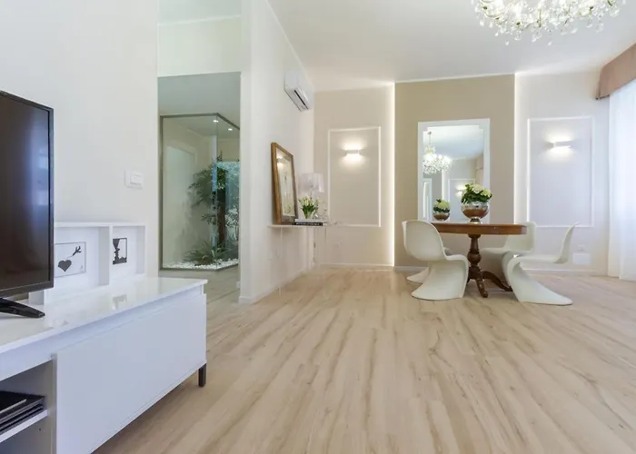 アパート Twenty Two Luxury Flat カリアリ